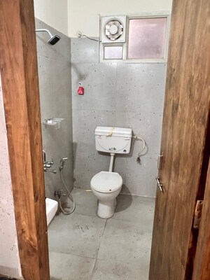 Bathroom in 2 BHK Apartment at Shankar Nagar – for Rent