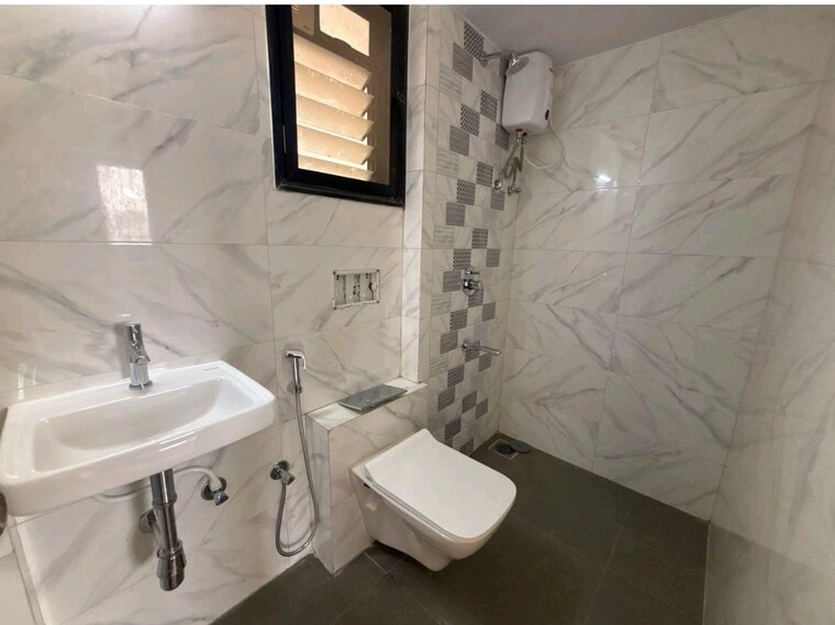 Bathroom, ami-zarna 1 Bedroom 650 Sq.Ft. Apartment In Malad West Mumbai 9301702