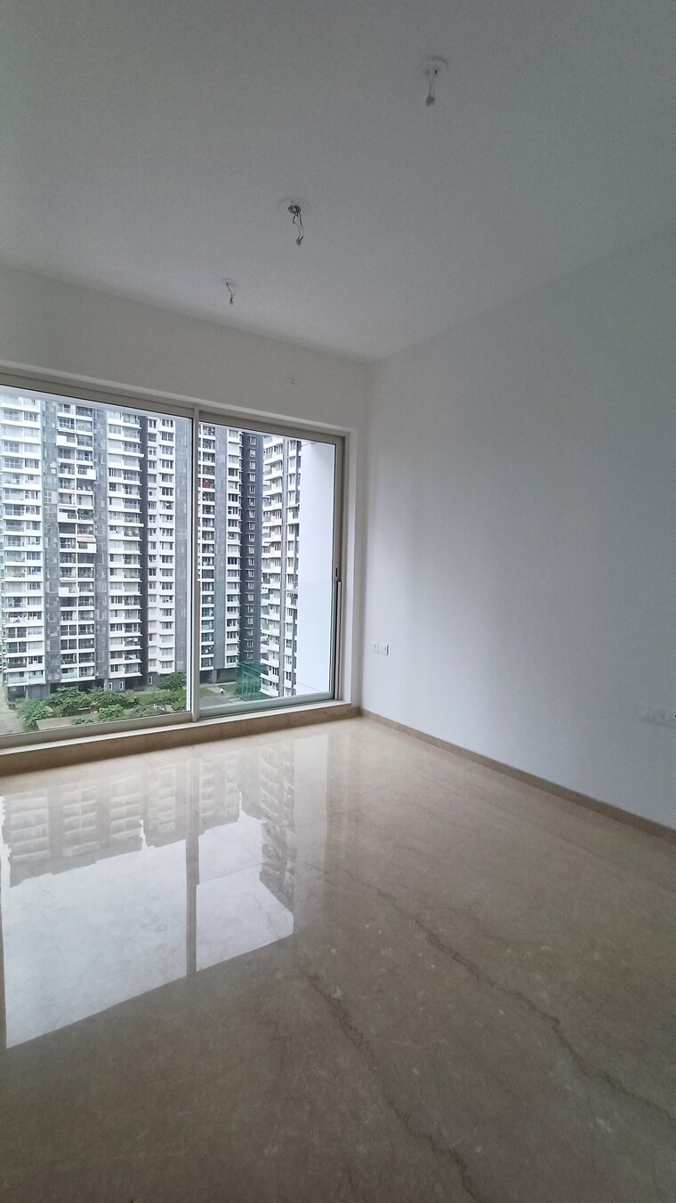 Bedroom, courtyard-by-narang-realty-and-the-wadhwa-group 3 Bedroom 1360 Sq.Ft. Apartment In Pokhran Road No Two Thane 9301786