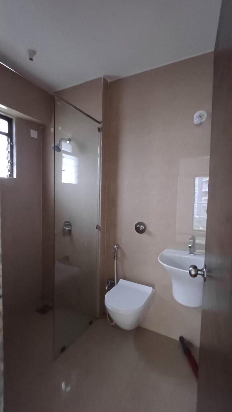 Bathroom, cosmos-horizon 3 Bedroom 1100 Sq.Ft. Apartment In Thane West Thane 9301850