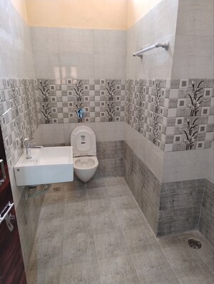 Bathroom in 6+ BHK Independent House at Labhandi – for Rent