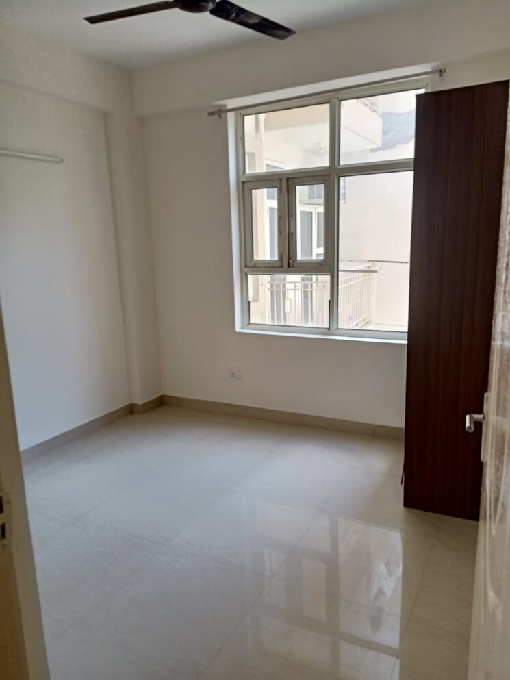 Room, shree-vardhman-mantra 2 Bedroom 800 Sq.Ft. Apartment In Sector 67 Gurgaon 9301849