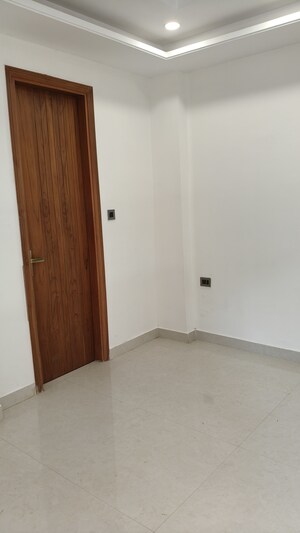 Room in 3 BHK Builder Floor at Fidato Honour Homes, Sector 89 – for Sale