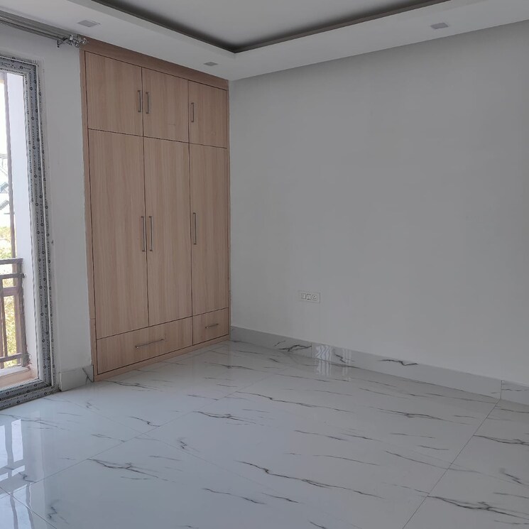 Room, sahastradhara road 3 Bedroom 2500 Sq.Ft. Independent House In Sahastradhara Road Dehradun 9301865