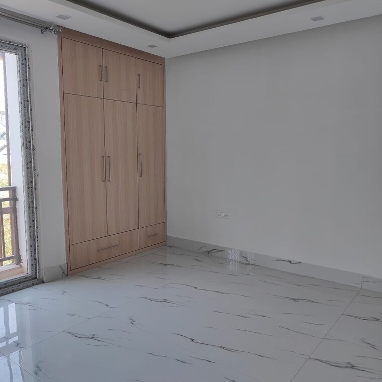 Room, sahastradhara road 3 Bedroom 2500 Sq.Ft. Independent House In Sahastradhara Road Dehradun 9301865