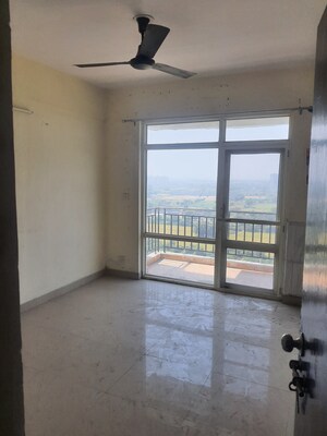 Room in 2 BHK Apartment at ERA Redwood Residency, Sector 78 – for Sale