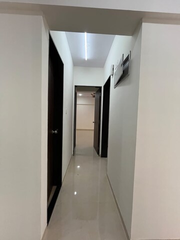  2 BHK Apartment at Tembhi Naka – for Rent