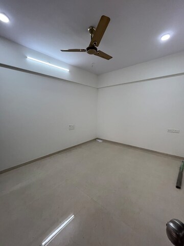 Master Bedroom in 2 BHK Apartment at Tembhi Naka – for Rent