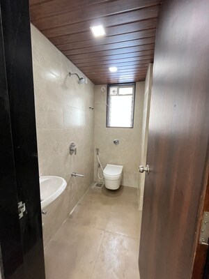 Attached Bathroom in 2 BHK Apartment at Tembhi Naka – for Rent