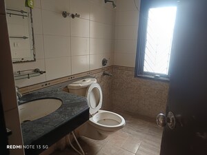 Bathroom in 3.5 BHK Apartment at Eldeco Utopia, Sector 93a – for Rent
