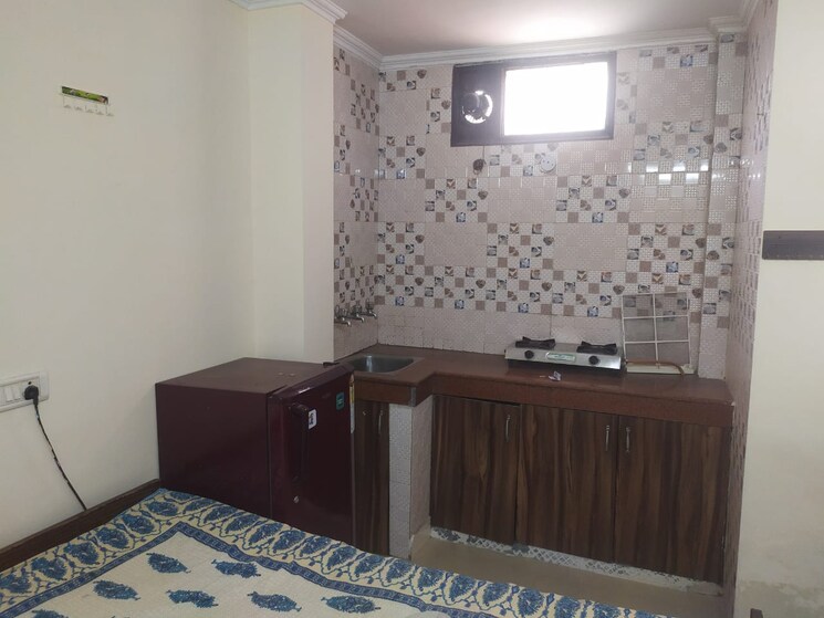 Kitchen, sant nagar 2 Bedroom 900 Sq.Ft. Builder Floor In Sant Nagar Delhi 9301913