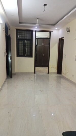 Room in 2 BHK Builder Floor at Panchsheel Vihar – for Rent