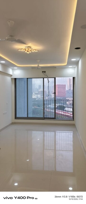 Room in 2 BHK Apartment at Sunteck City Avenue 4, Goregaon West – for Rent