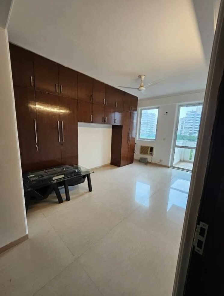 Room, sector 50 5 Bedroom 311 Sq.Ft. Villa In Sector 50 Gurgaon 9302020