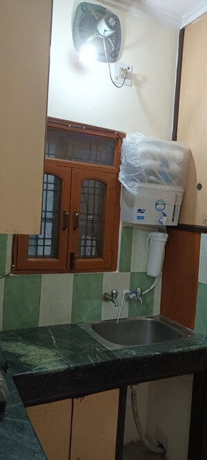 Kitchen in 1 BHK Builder Floor at Sector 40 – for Rent
