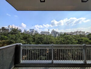 Balcony in 2 BHK Builder Floor at Unitech South City 1, South City 1 – for Rent