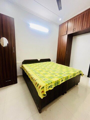 Bedroom in 2 BHK Builder Floor at Sector 46 – for Rent