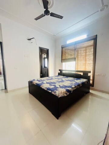 Bedroom in 2 BHK Builder Floor at Sector 46 – for Rent