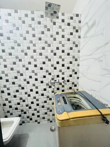 Bathroom in 2 BHK Builder Floor at Sector 46 – for Rent