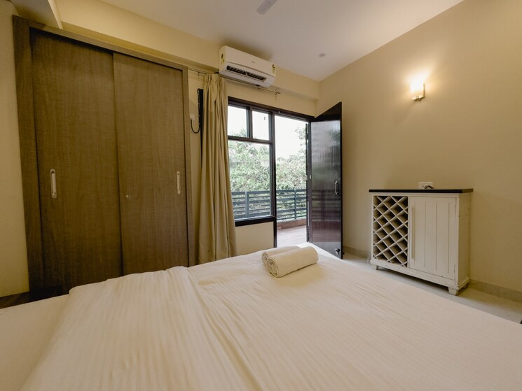 Room, cosmos-floors 3 Bedroom 2000 Sq.Ft. Builder Floor In Sector 52 Gurgaon 9302048