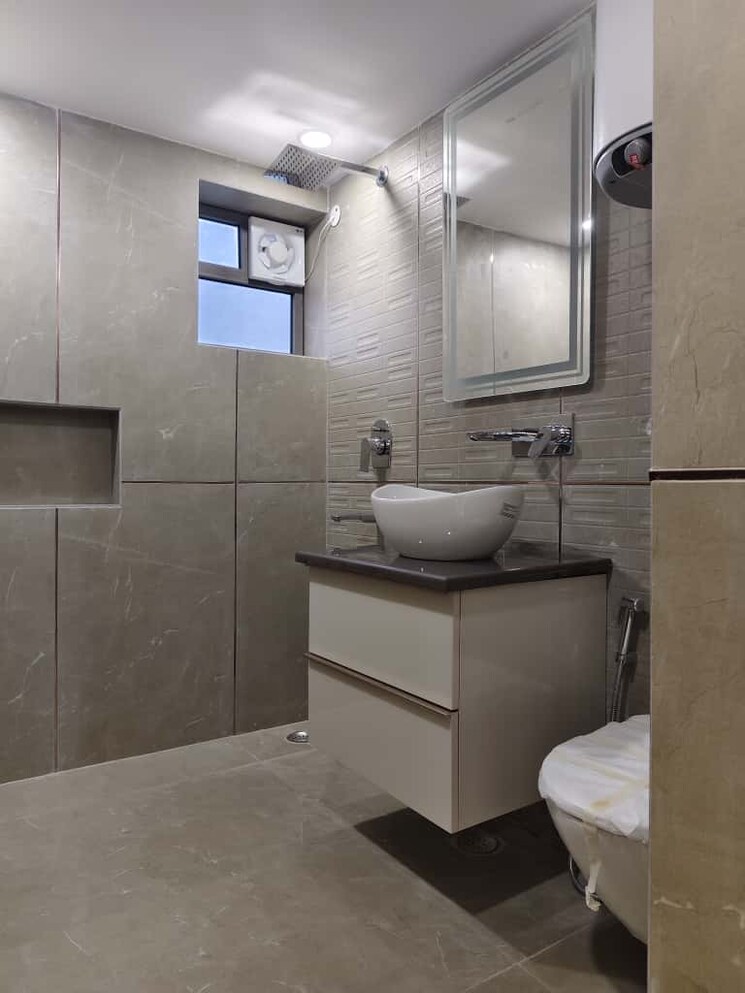 Bathroom, vasant kunj 4 Bedroom 2200 Sq.Ft. Apartment In Vasant Kunj Delhi 9302062