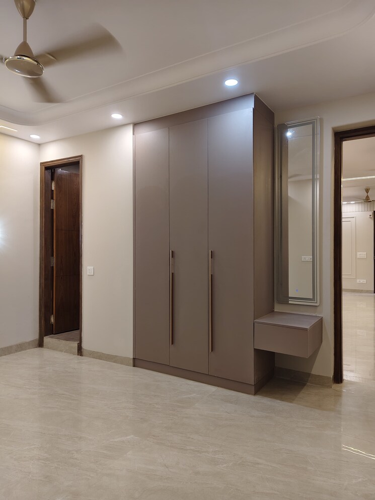 Other, vasant kunj 4 Bedroom 2200 Sq.Ft. Apartment In Vasant Kunj Delhi 9302062