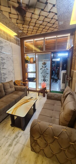 Team Area in 4 BHK Villa at Dayal Bagh – for Sale