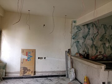 Room in 3 BHK Apartment at Parrys – for Sale