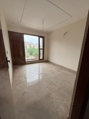 Room in 3 BHK Apartment at Sunny Enclave – for Sale