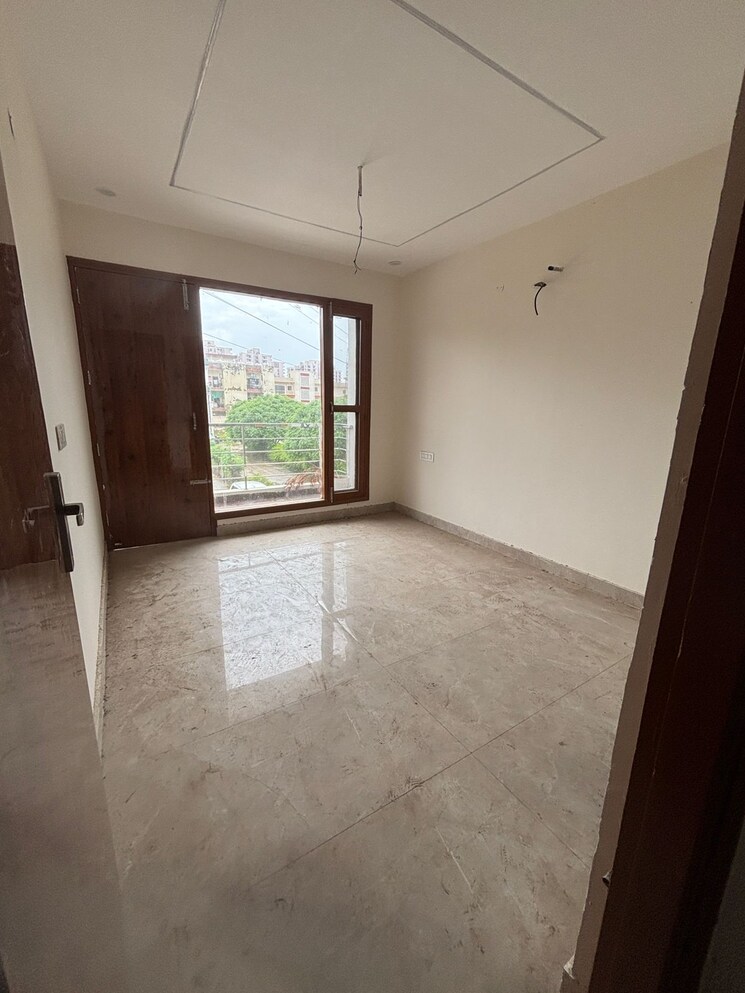 Room, sunny enclave 3 Bedroom 1377 Sq.Ft. Apartment In Sunny Enclave Mohali 9302061