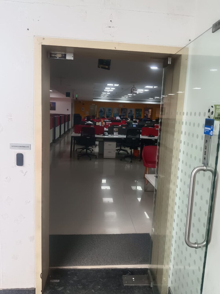 undefined, ekkatuthangal Commercial Office Space 12000 Sq.Ft. In Ekkatuthangal Chennai 9302096