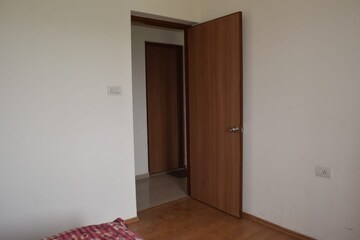 Room in 2 BHK Apartment at Lodha Casa Bella Gold, Dombivli East – for Sale