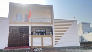 2 BHK Independent House For Rent in Jankipuram