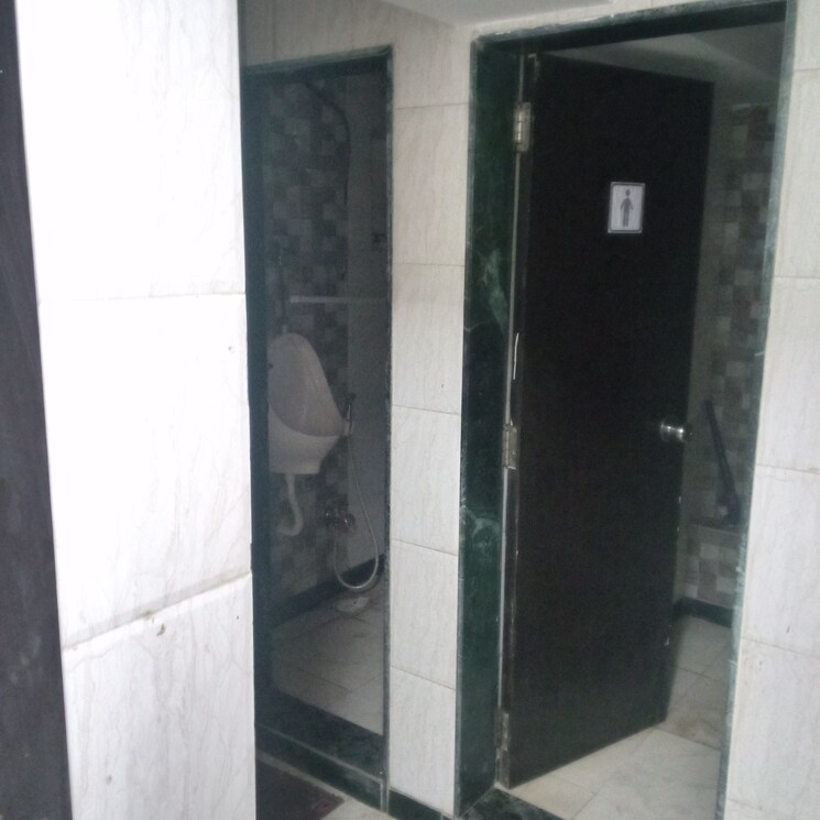 Bathroom, unnat-nagar-chs Commercial Office Space 650 Sq.Ft. In Goregaon West Mumbai 9302118