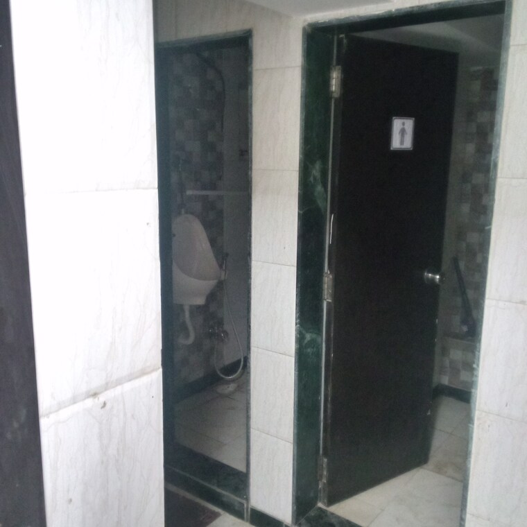 Bathroom, unnat-nagar-chs Commercial Office Space 650 Sq.Ft. In Goregaon West Mumbai 9302118