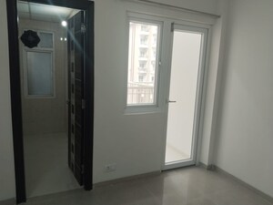 Room in 3 BHK Apartment at Gaur City 2 - 11th Avenue, Sector 16c Greater Noida – for Sale