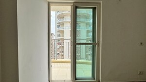 Room in 3 BHK Apartment at Amrapali Golf Homes, Sector 4 Greater Noida – for Sale