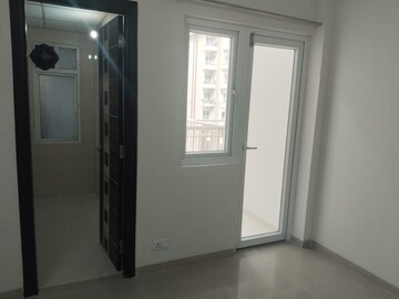Room in 2 BHK Apartment at Ajnara Homes, Sector 16b Greater Noida – for Sale