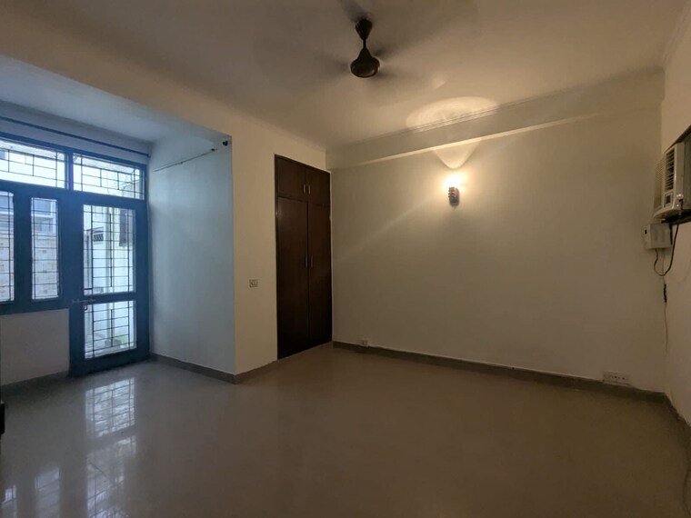 Room, ardee-city 3 Bedroom 300 Sq.Yd. Builder Floor In Sector 52 Gurgaon 9302144