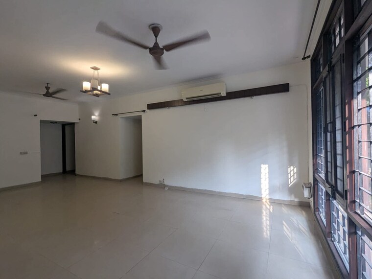 Room, ardee-city 3 Bedroom 300 Sq.Yd. Builder Floor In Sector 52 Gurgaon 9302144