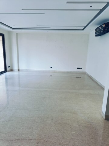 Room in 4 BHK Builder Floor at Greater Kailash I – for Rent