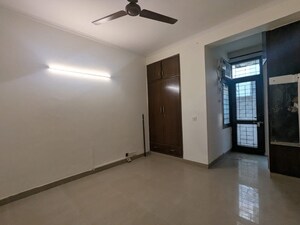Room in 3 BHK Builder Floor at Ardee City, Sector 52 – for Sale