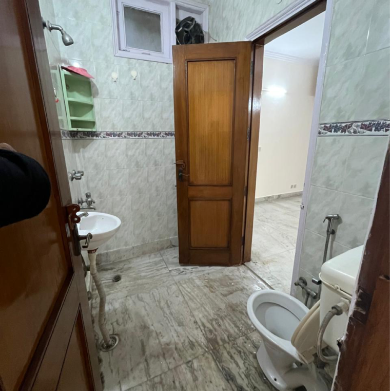 Bathroom, malviya nagar 2 Bedroom 900 Sq.Ft. Builder Floor In Malviya Nagar Delhi 9302143