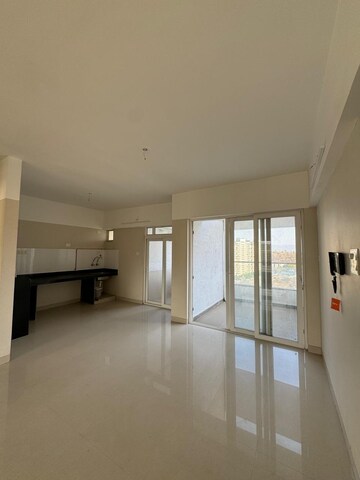 Room in 2 BHK Apartment at Amey Apartments, Rambaug Colony – for Rent