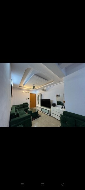 Living Room in 3 BHK Apartment at Hazratganj – for Rent