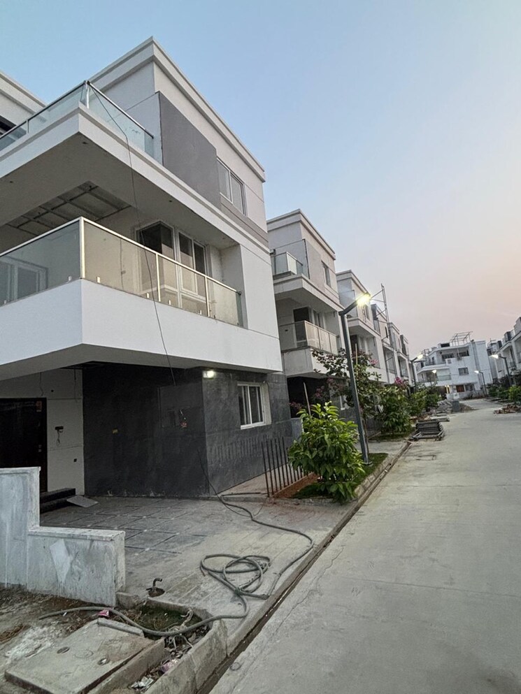 Exterior View, tellapur 5 Bedroom 325 Sq.Yd. Villa In Tellapur Hyderabad 9292848