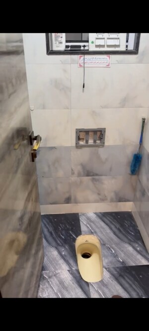 Bathroom in 2 BHK Apartment at Kaif Tower, Byculla – for Sale