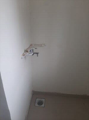 Room in 1.5 BHK Apartment at Mehta Amrut Shrishti, Bhandup West – for Rent