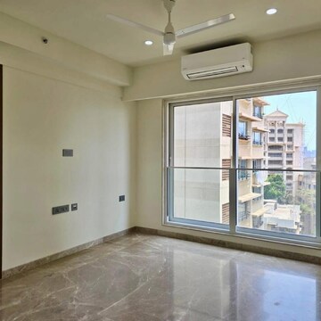 Room in 2 BHK Apartment at Oxford Apartments Bandra West, St. Peters Colony – for Rent