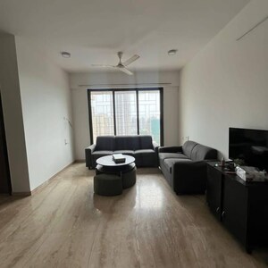 2 BHK Apartment For Rent in Laxmi Tower Bandra East, Bandra Kurla Complex